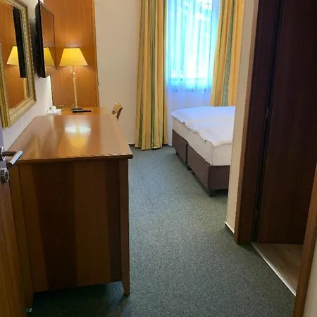 Camping La Provence Kemp Velka Hledsebe